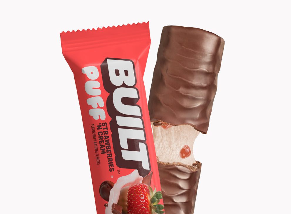 Built Bar Puffs Canada – Strawberries 'n Cream Protein Bar 40g showing chocolate coating on white background