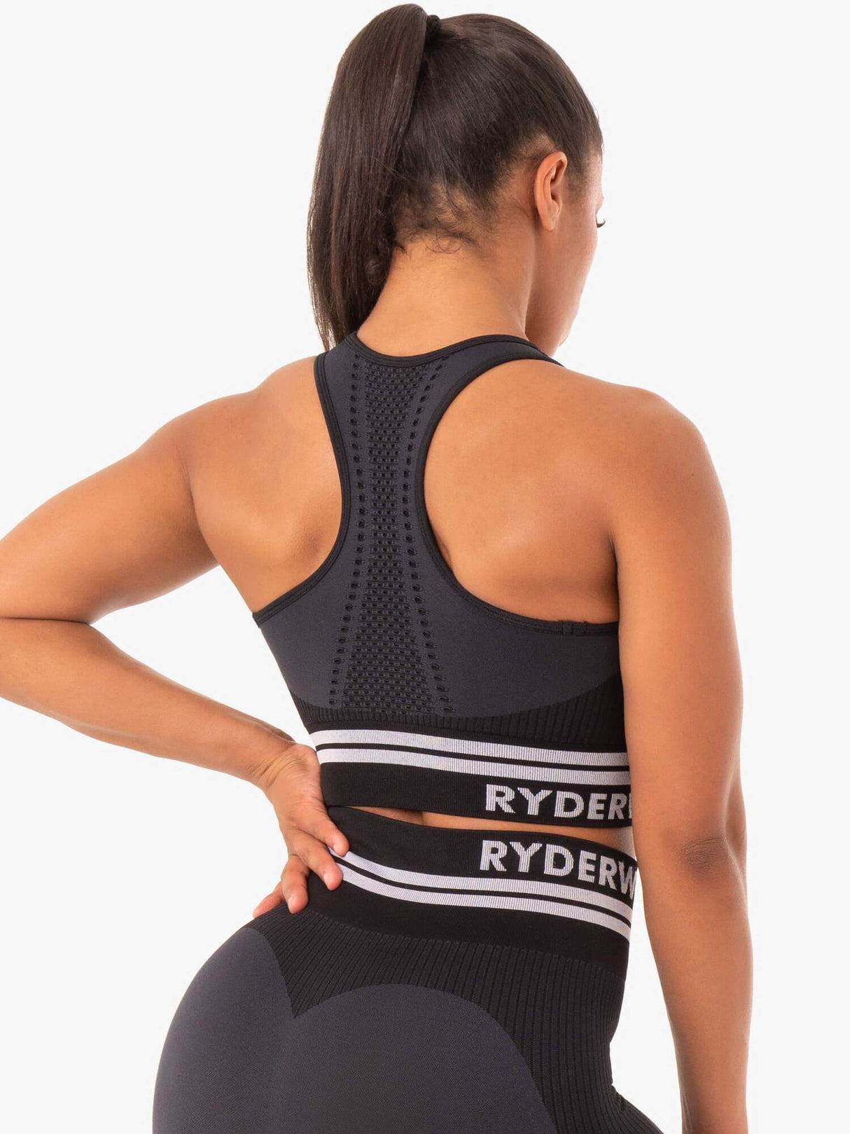 Soutien-gorge de sport long sans coutures Ryderwear Freestyle noir 