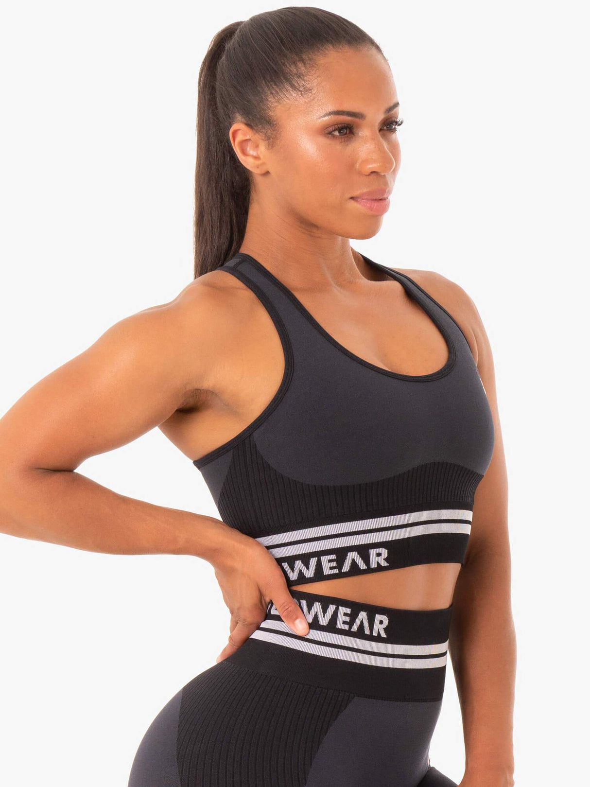 Soutien-gorge de sport long sans coutures Ryderwear Freestyle noir 